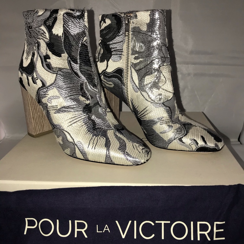 Pour la Victoire Brocade Booties